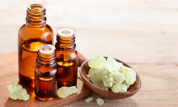 Usos, beneficios y efectos secundarios del aceite de incienso